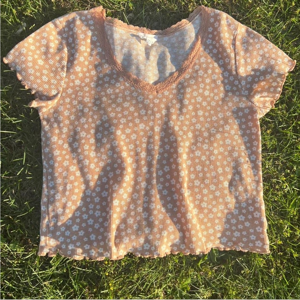 Rustic Floral Crop Top - Picture 8 of 8